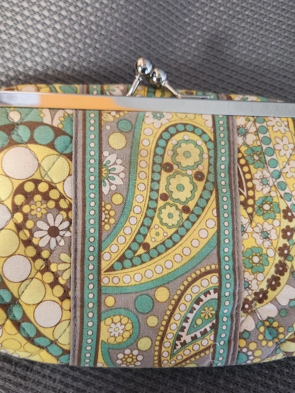 Vera Bradley MAke Up  Bag Stylish Yellow & Teal Paisley Kiss-Lock Women's Clutch
